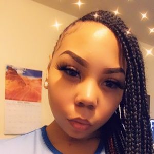 Meet your Posher, Neshia